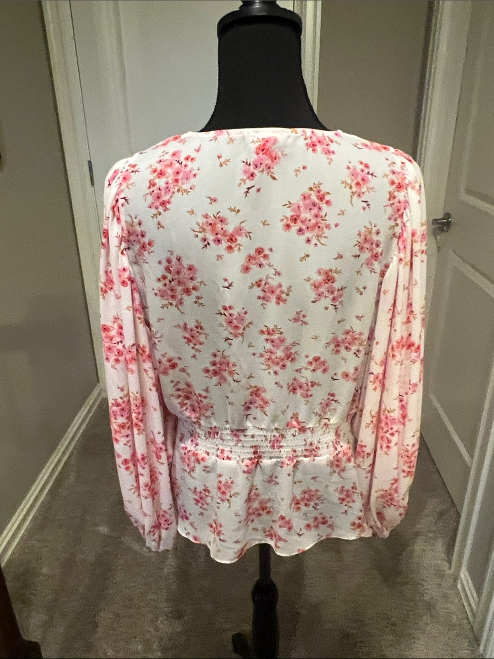 Vince Camuto White Blouse with Pink Floral Print and Smocked Waist - Picture 8 of 10